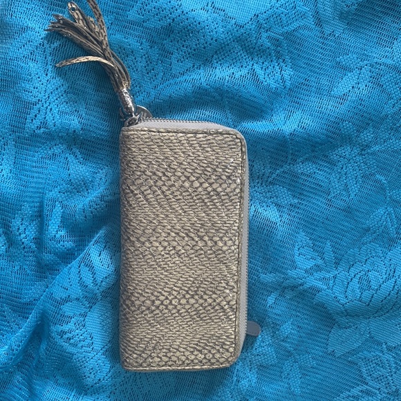 Cole Haan wallet - zippered - Picture 6 of 7